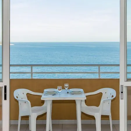 Apartahotel El Faro By Mc